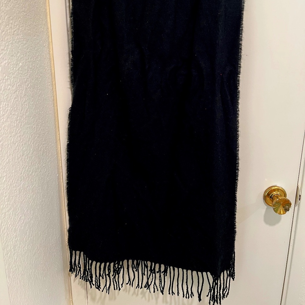 Soft black scarf₊˚｡⋆❆⋆｡˚₊